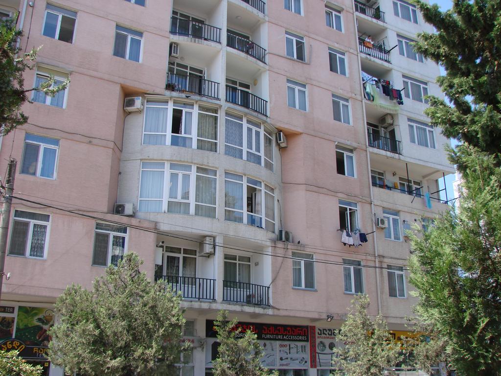 Gigi Apartments Batoumi Extérieur photo