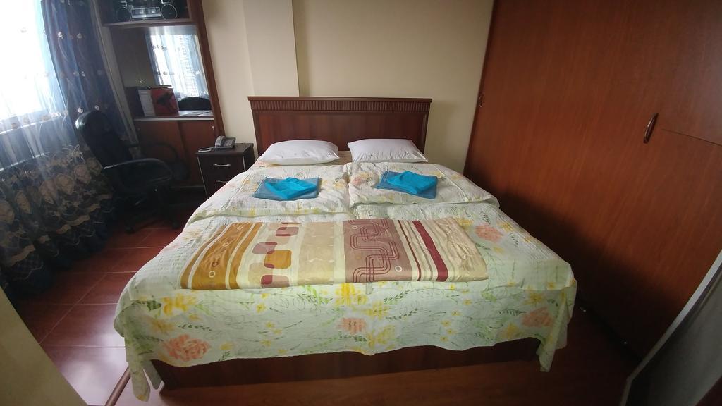 Gigi Apartments Batoumi Extérieur photo